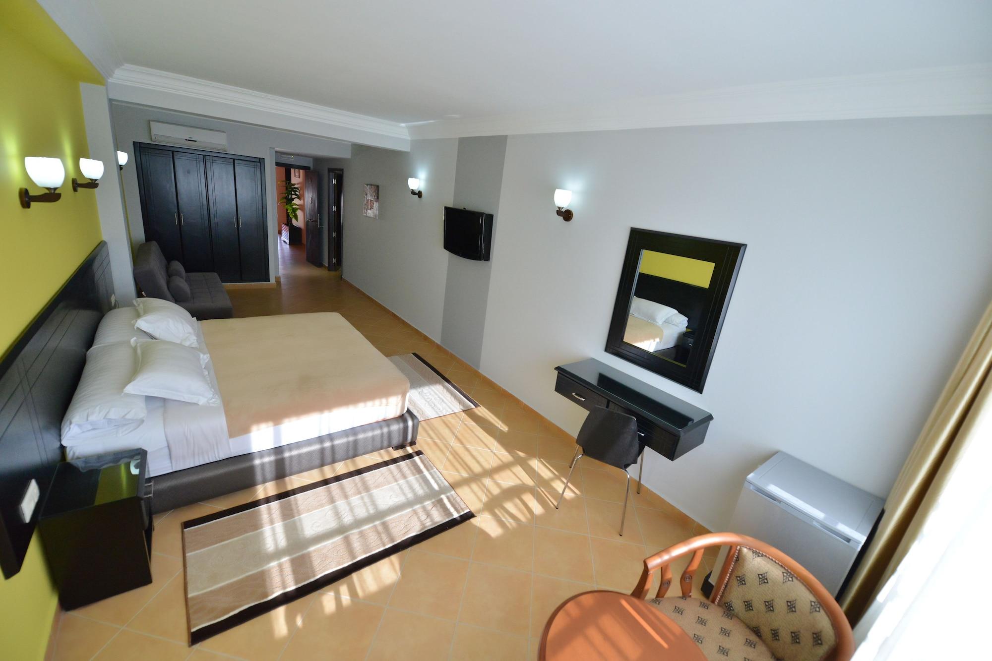 โฮเต็ล สวีท มาร์ทิล Hotel ภายนอก รูปภาพ