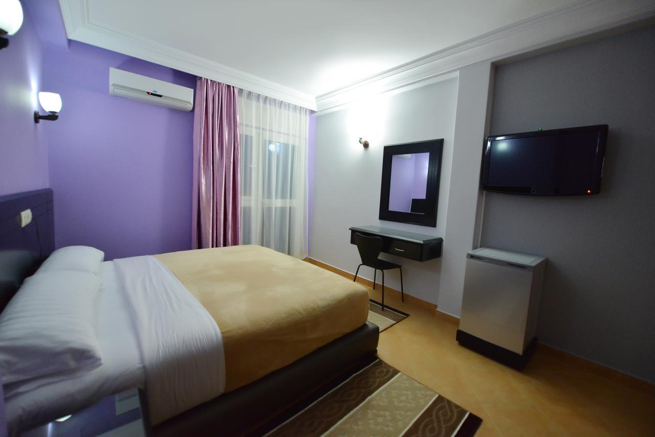 โฮเต็ล สวีท มาร์ทิล Hotel ภายนอก รูปภาพ